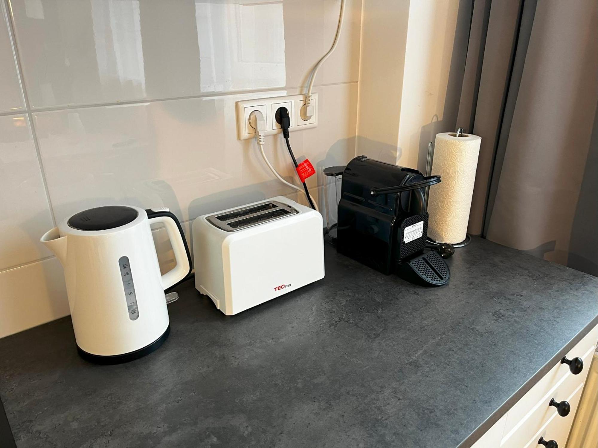 Stylish In Friesenplatz, Heart Of Appartement